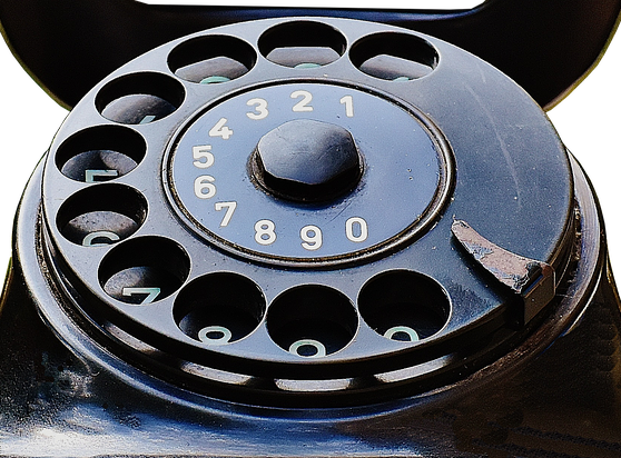 Wählscheibe eines alten Telefons